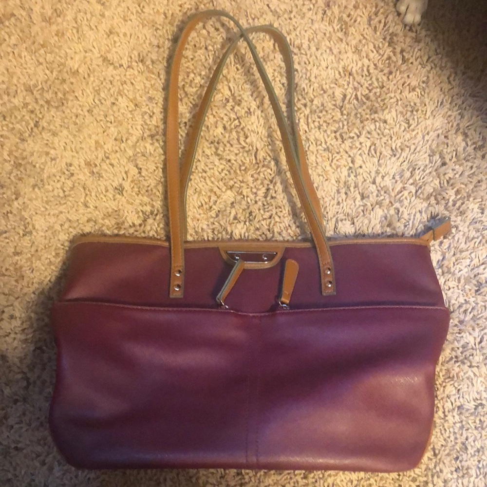 Burgandy shoulder bag